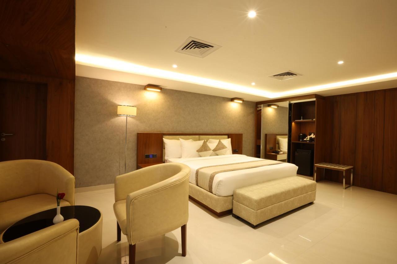 Royal Plaza Suites By Rak Rooms, Mangaluru エクステリア 写真