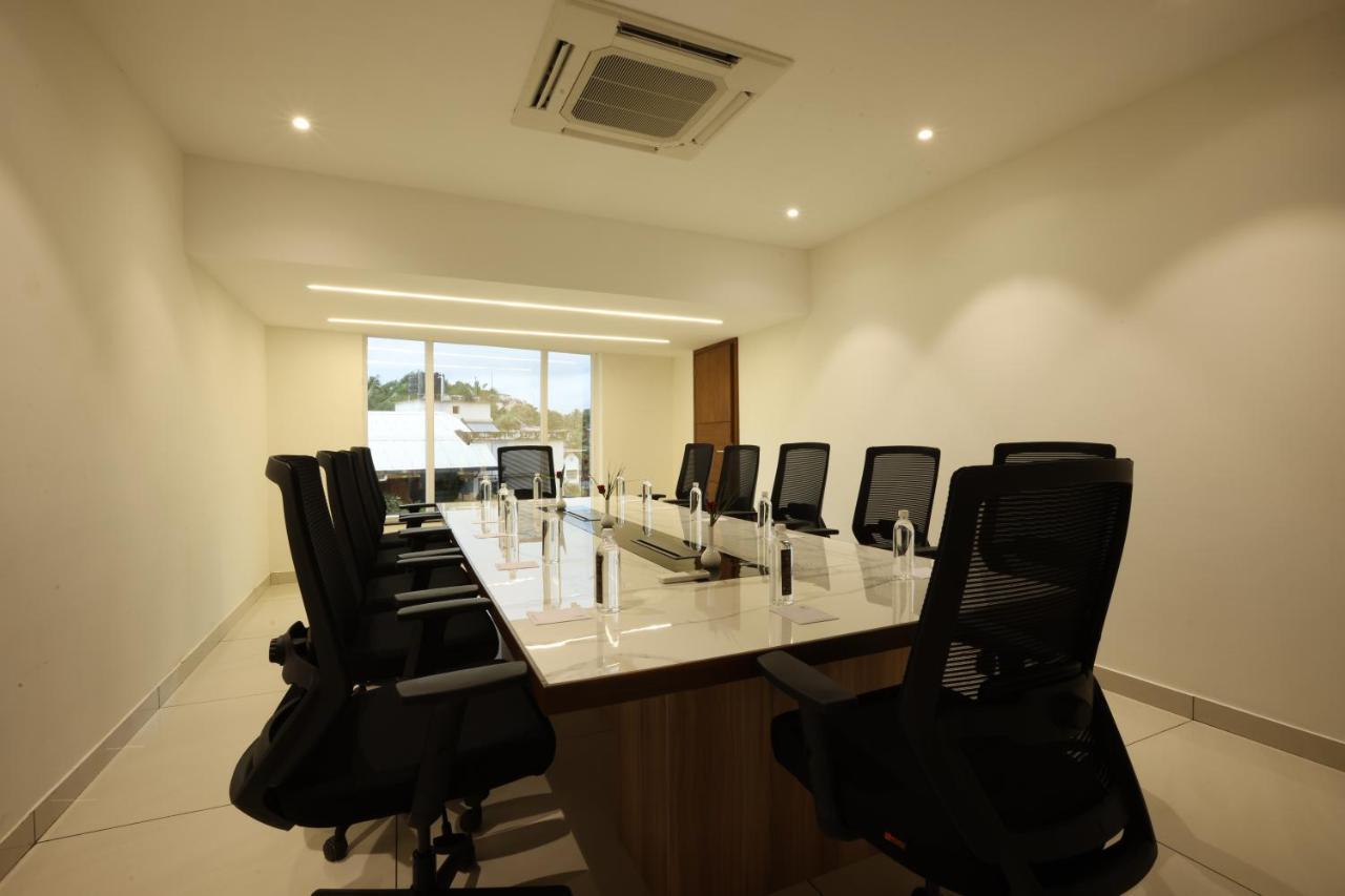 Royal Plaza Suites By Rak Rooms, Mangaluru エクステリア 写真