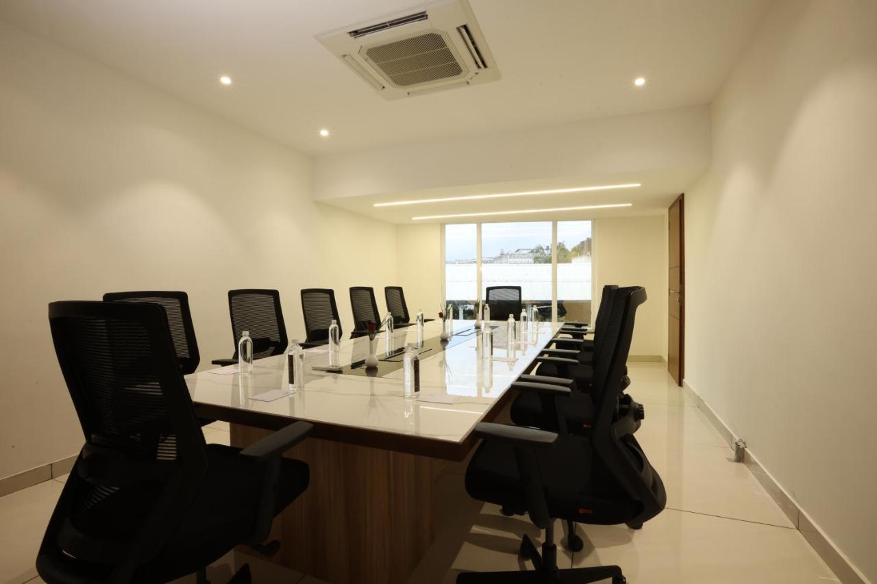 Royal Plaza Suites By Rak Rooms, Mangaluru エクステリア 写真